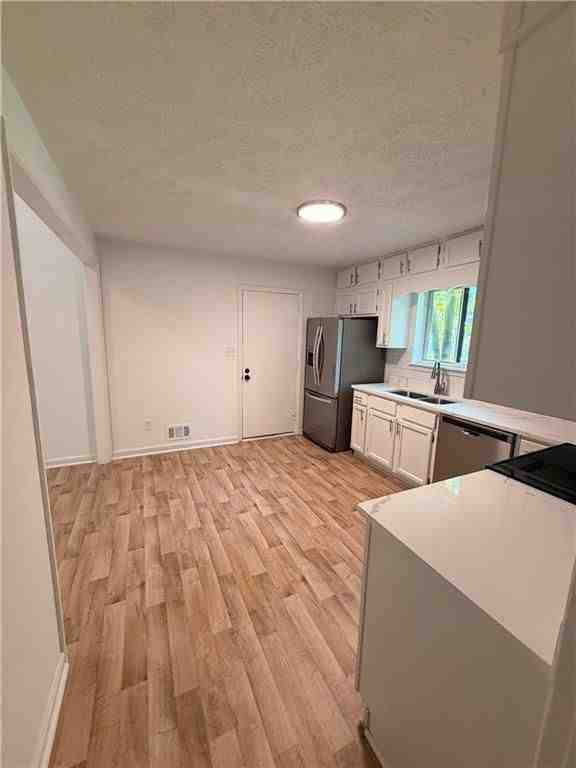 3315 Canterbury Trl - Photo 4 of 27