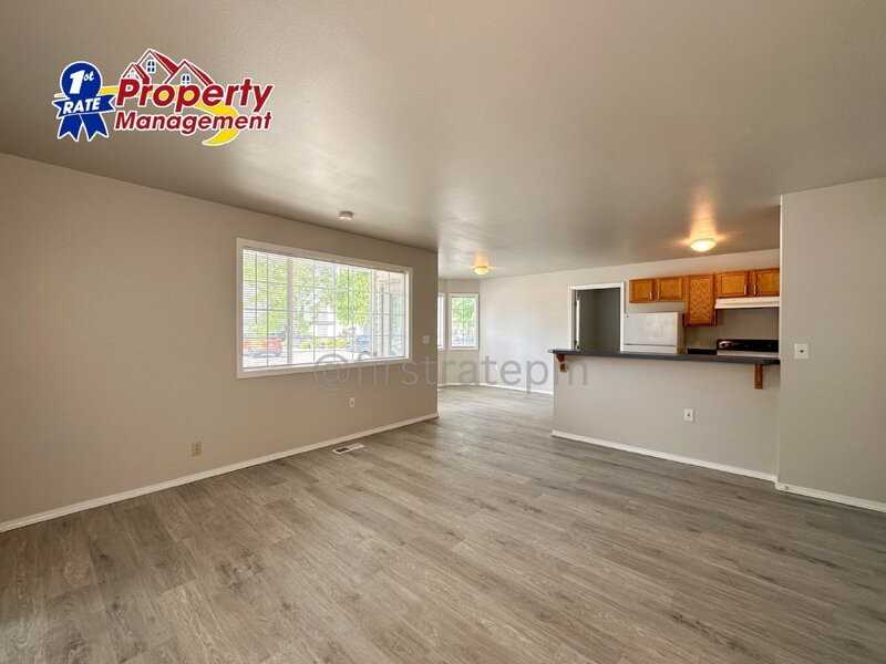 5843 W Clearview Ln #202 - Photo 4 of 26