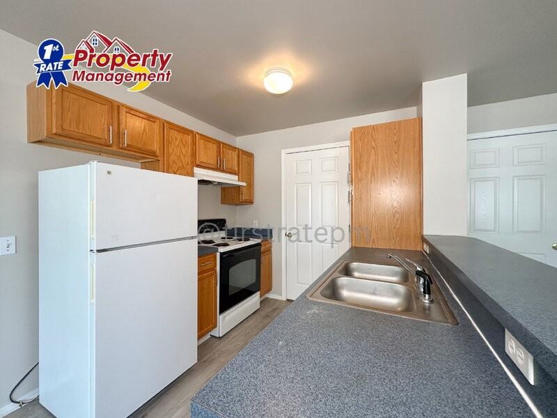 5843 W Clearview Ln #202 - Photo 7 of 26