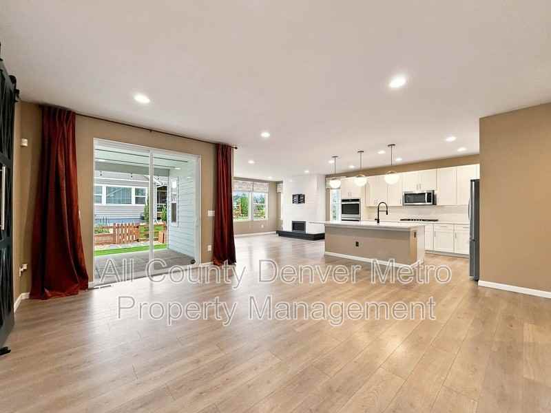 9395 Antero St - Photo 7 of 43
