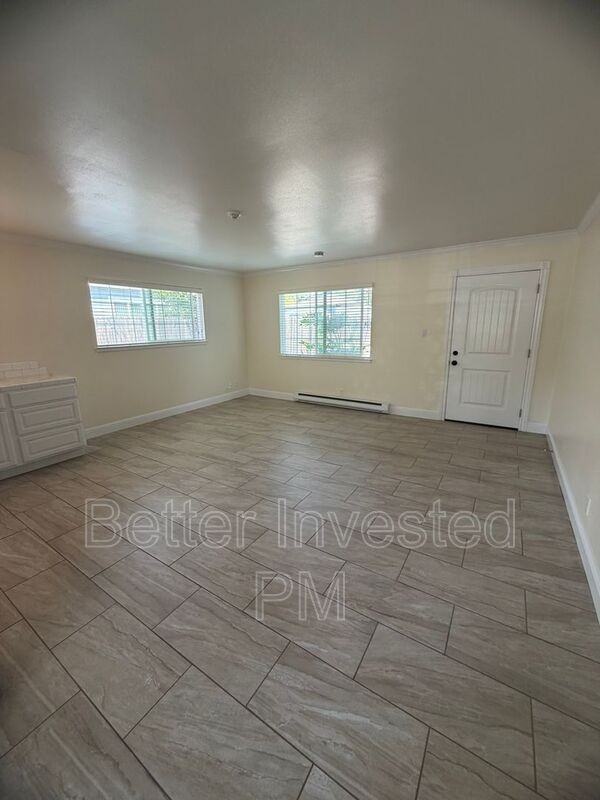 92 Hendley St - Photo 4 of 19