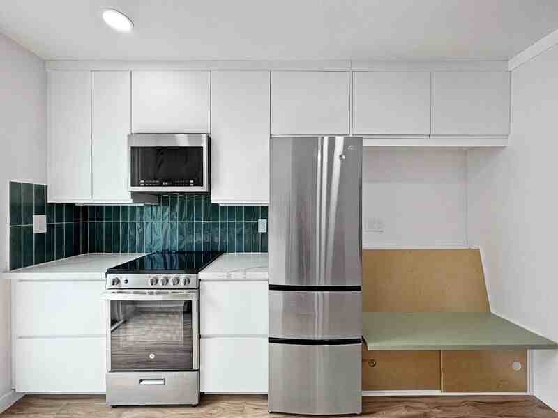 3696 Bellingham Ave - Photo 6 of 16