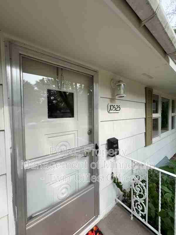 10525 Abbott Ave S - Photo 2 of 36