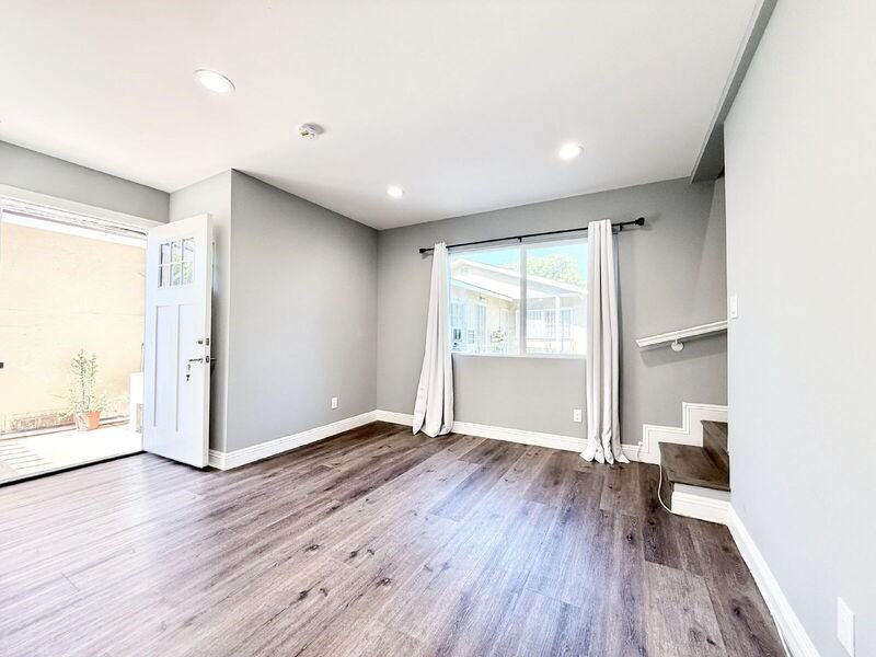7065 1/2 State St - Photo 2 of 12