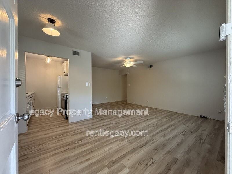 5174 Connecticut Dr #4 - Photo 2 of 16