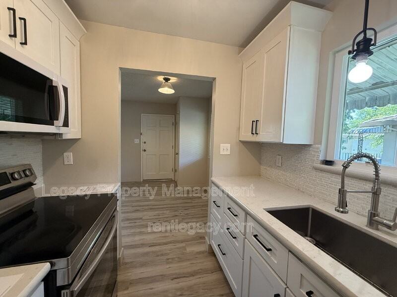 5174 Connecticut Dr #4 - Photo 5 of 16