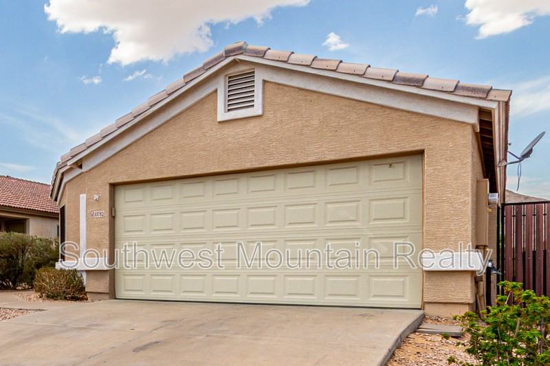 33782 N Mercedes Dr - Photo 4 of 35