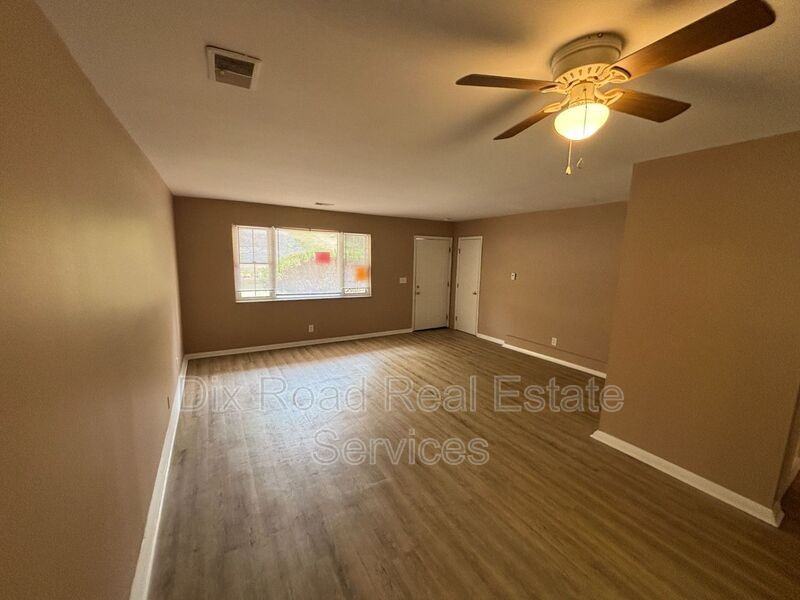 440 Mccreary Ct - Photo 7 of 21
