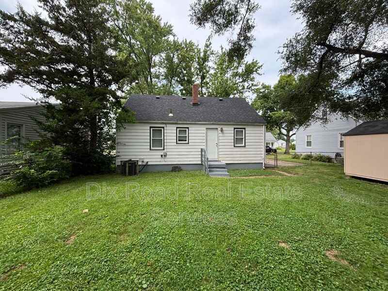21 Red Bud Ln - Photo 4 of 27