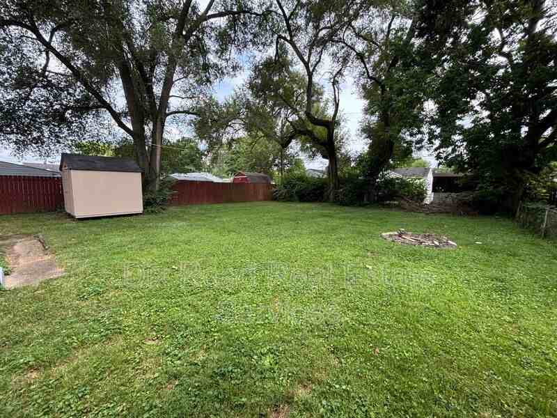21 Red Bud Ln - Photo 5 of 27