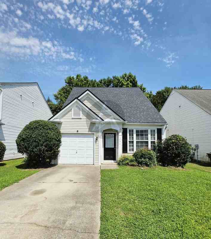 1691 Woodsford Rd Nw - Photo 2 of 26