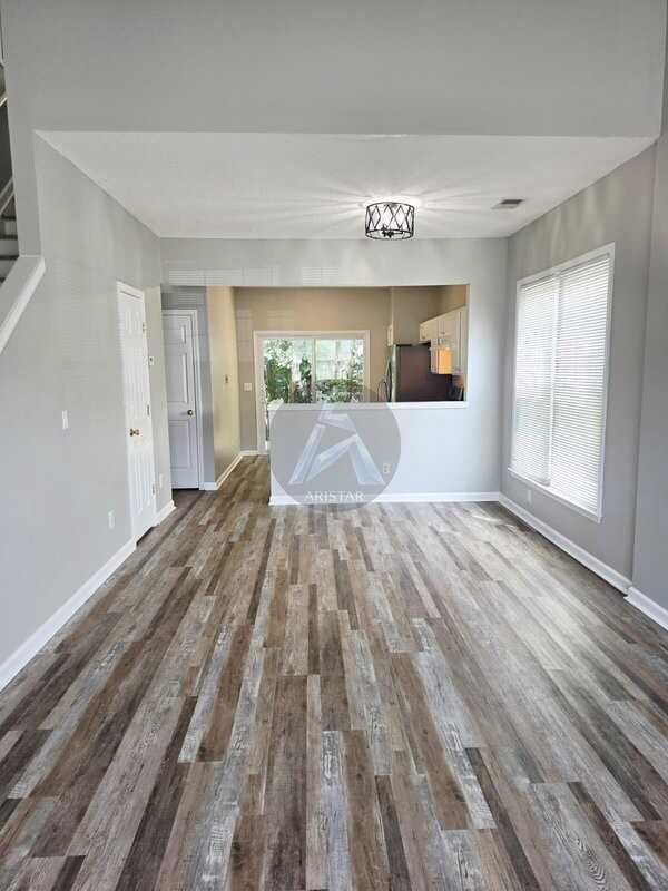 1691 Woodsford Rd Nw - Photo 5 of 26