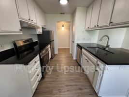 featured image of 855 Lakeside Dr #3