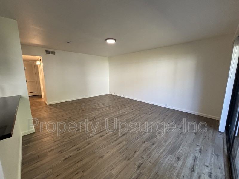 855 Lakeside Dr #3 - Photo 6 of 17