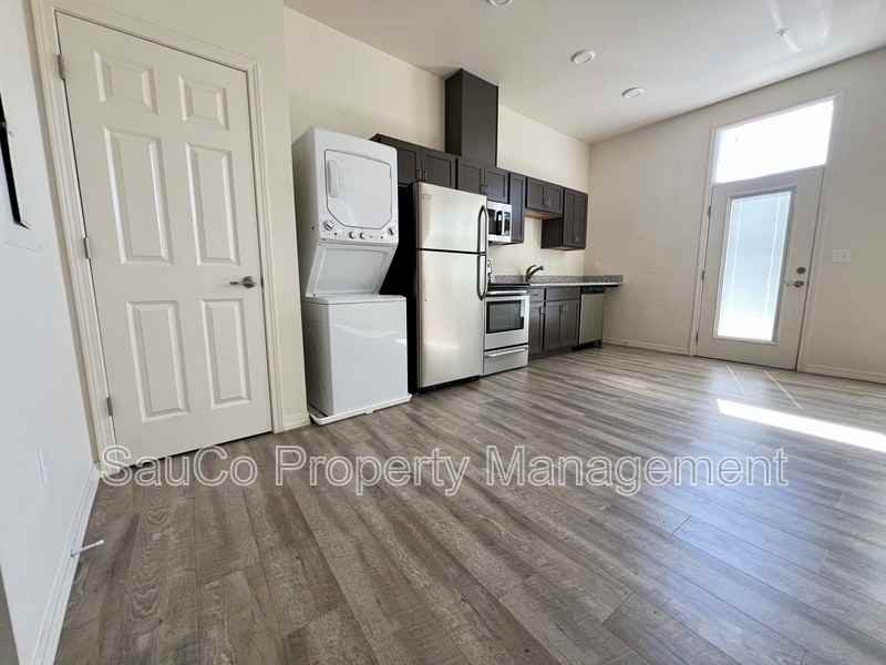 33763 E Columbia Ave - Photo 4 of 7