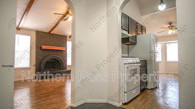 2100 Robert Wynn St - Photo 2 of 23