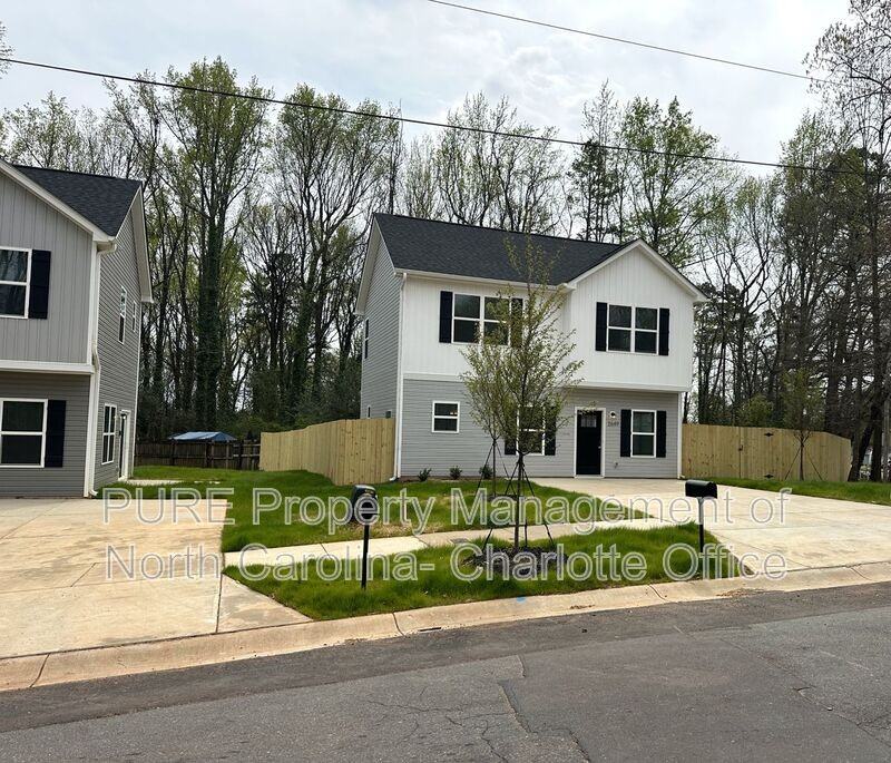 2649 Hemphill St - Photo 2 of 44