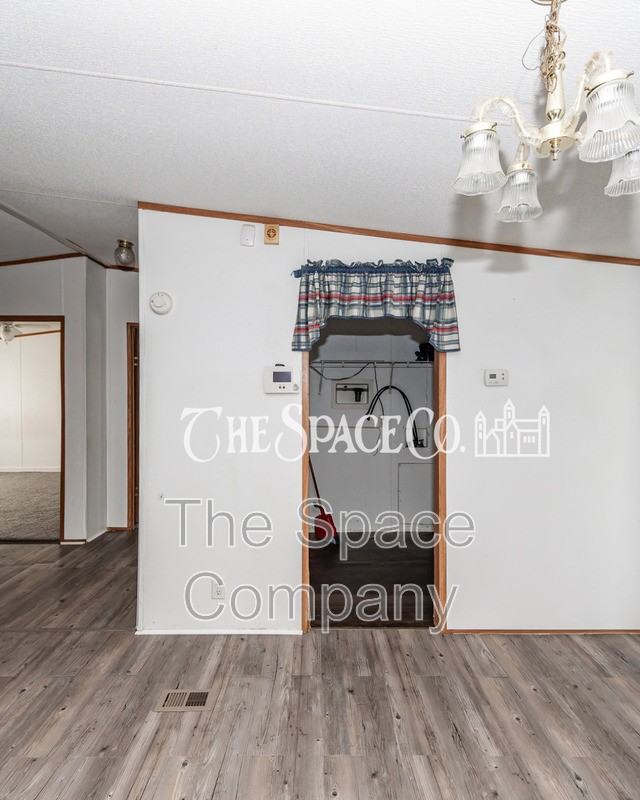 255 Mitton Rd - Photo 4 of 10