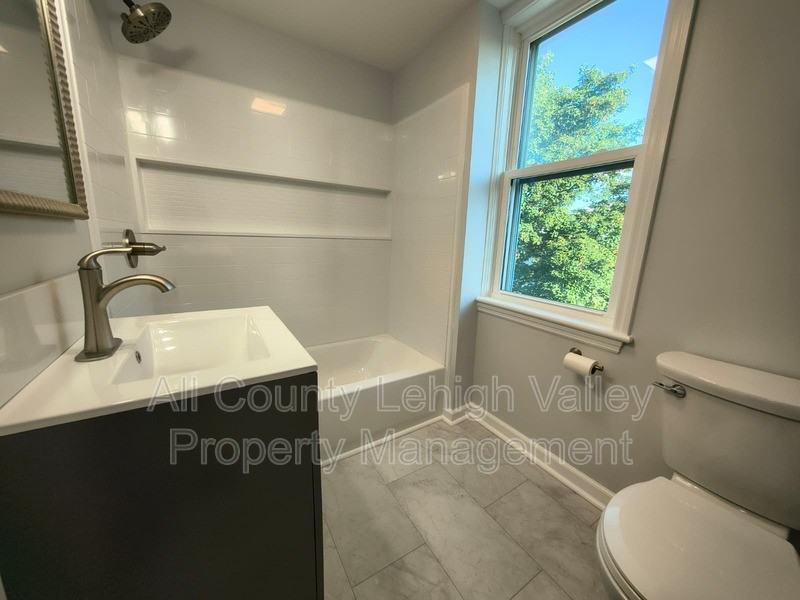 20 E Prospect St - Photo 6 of 17