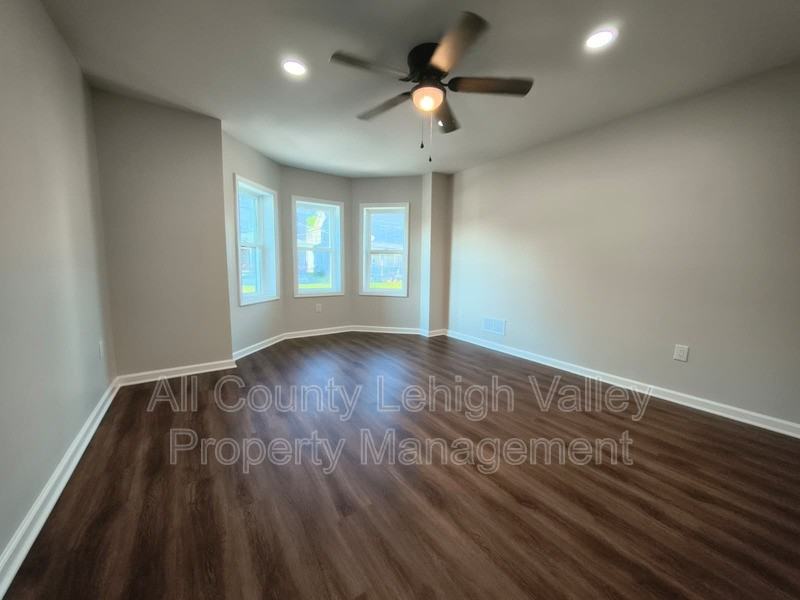 20 E Prospect St - Photo 7 of 17