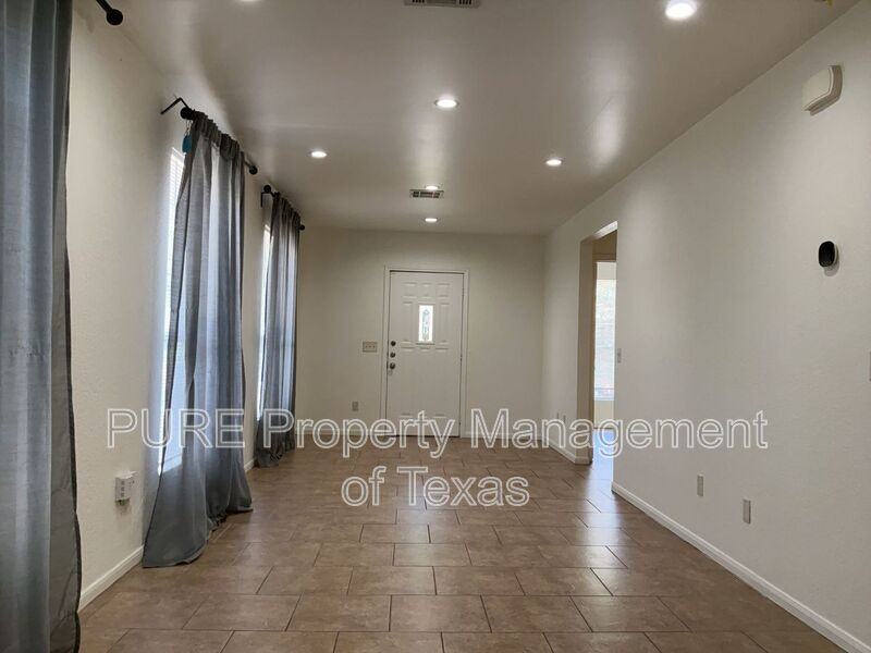 2517 E 4th St - Photo 3 of 35