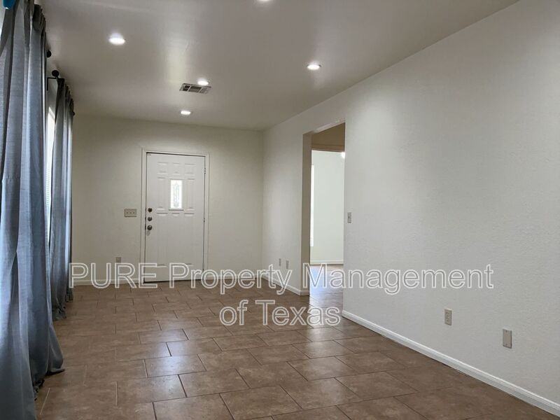 2517 E 4th St - Photo 6 of 35