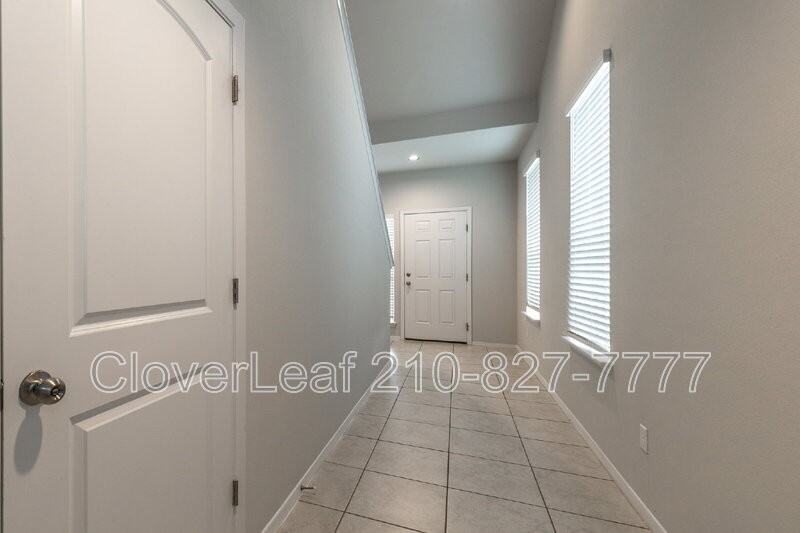 335 Tempest Trl - Photo 5 of 35