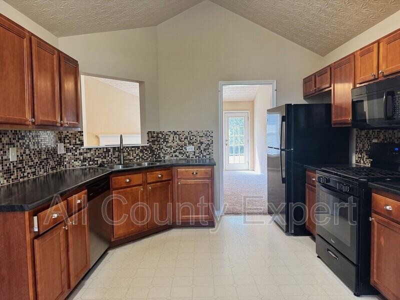 1277 Poison Oak Ct - Photo 4 of 21