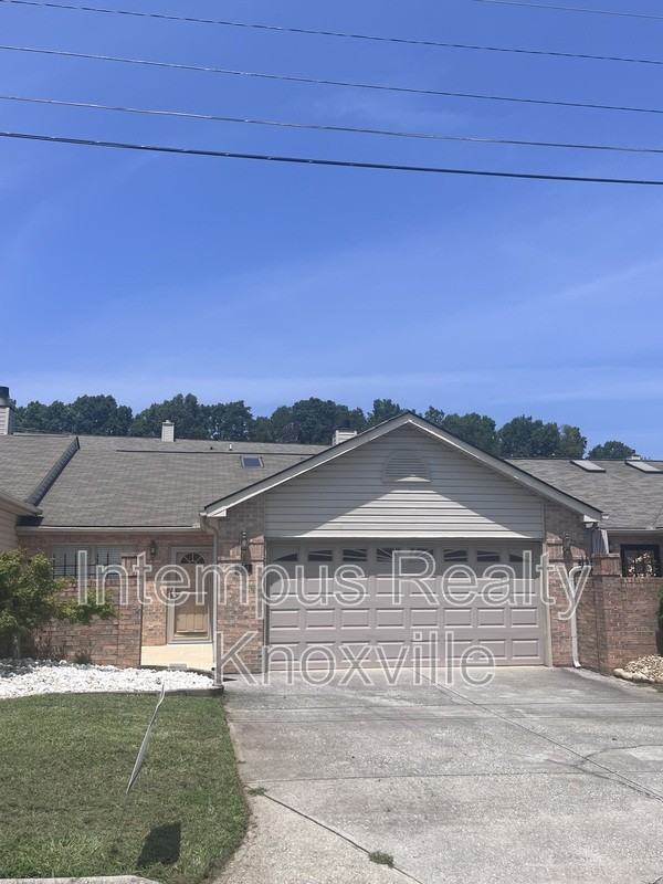 813 Villaview Way - Photo 2 of 26