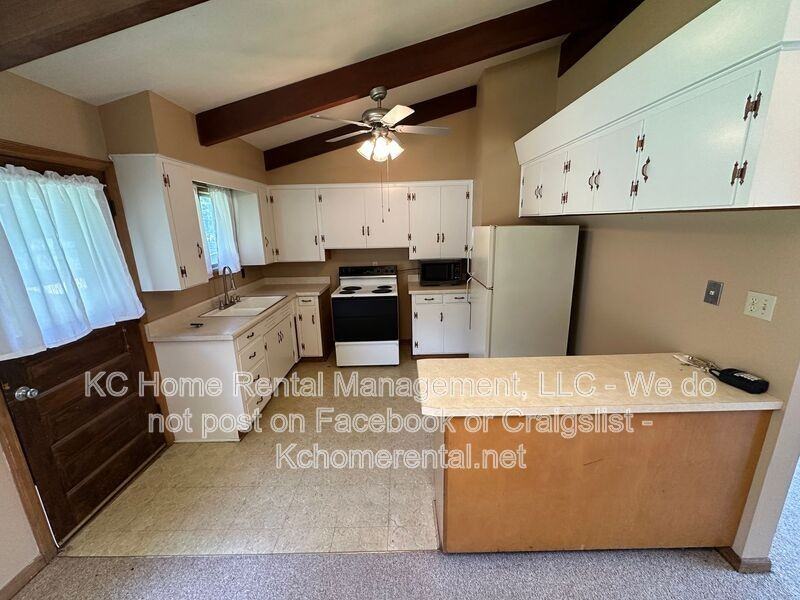 6103 N Garfield Ave - Photo 5 of 28