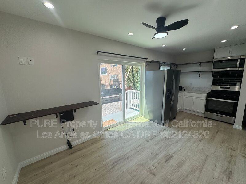 670 W 2nd St #670-1-2 - Photo 3 of 11