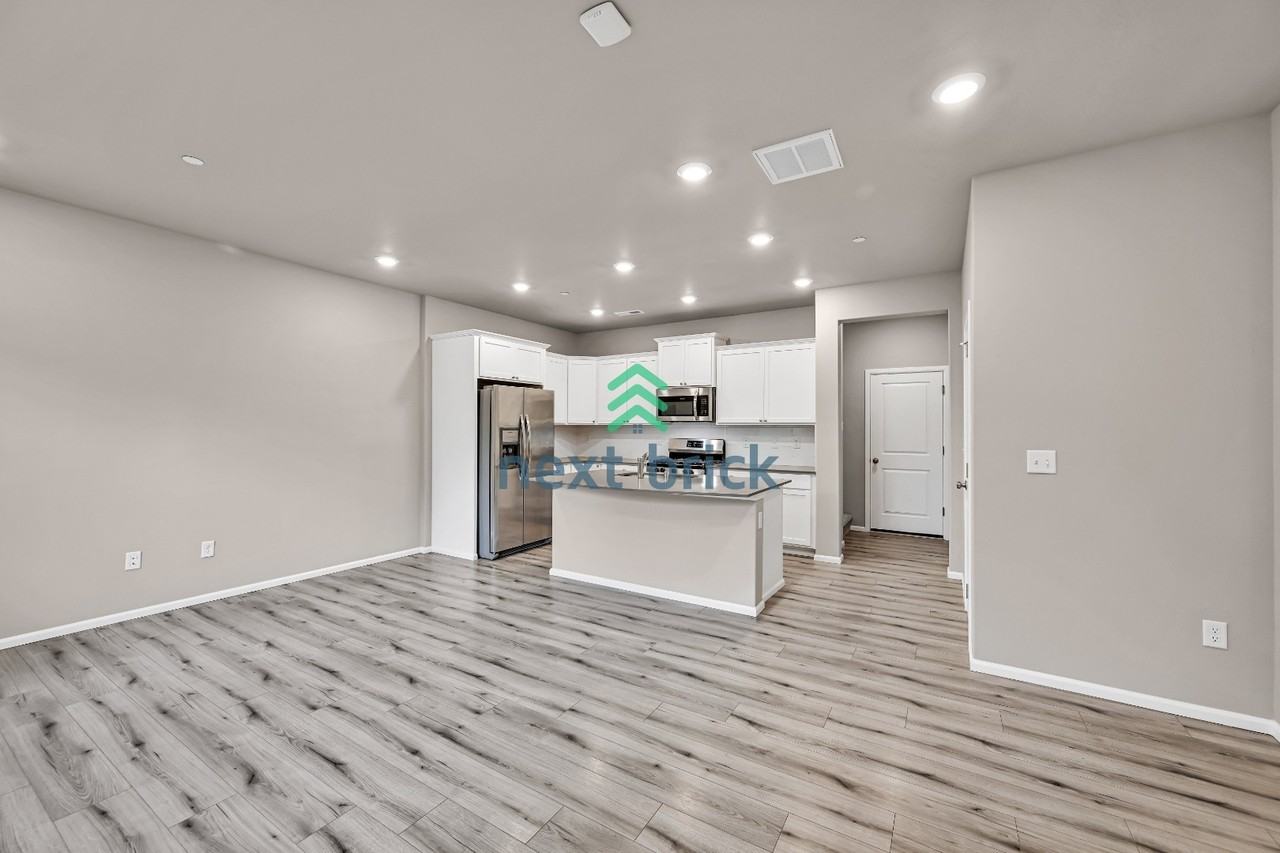13157 175th Ave E #P5 - Photo 5 of 27