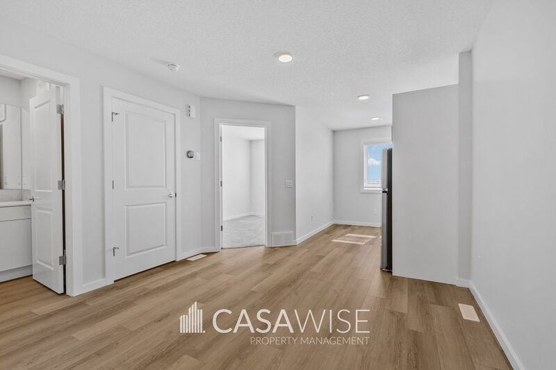 21043 25 Ave Nw #GS - Photo 5 of 9