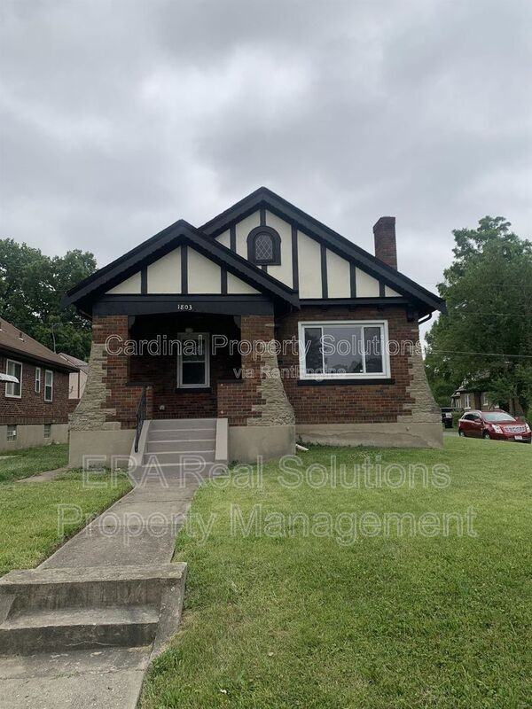 1803 Garden Ln