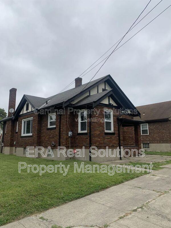 1803 Garden Ln - Photo 2 of 2
