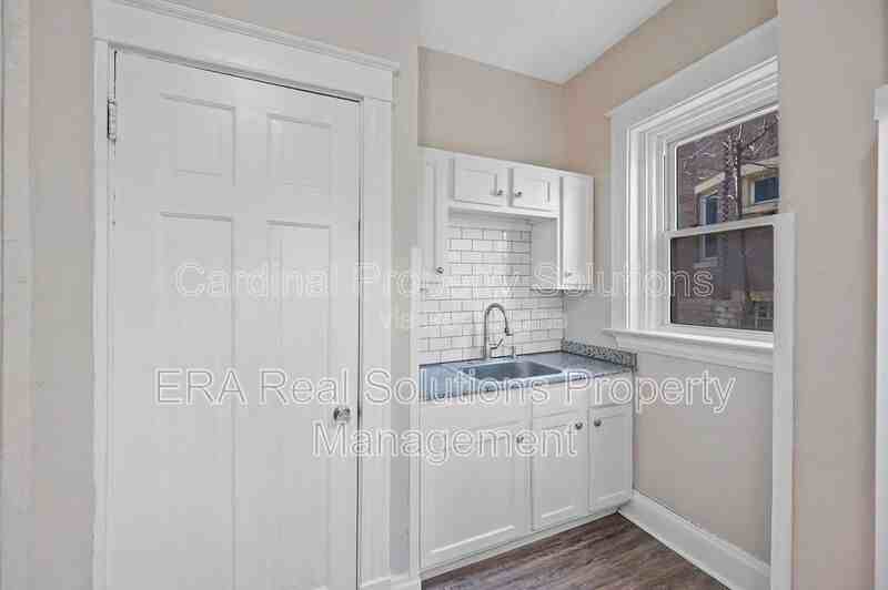 816 Windham Ave #1 - Photo 6 of 22