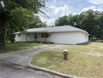 928 N Griffin Ave - Photo 1 of 1