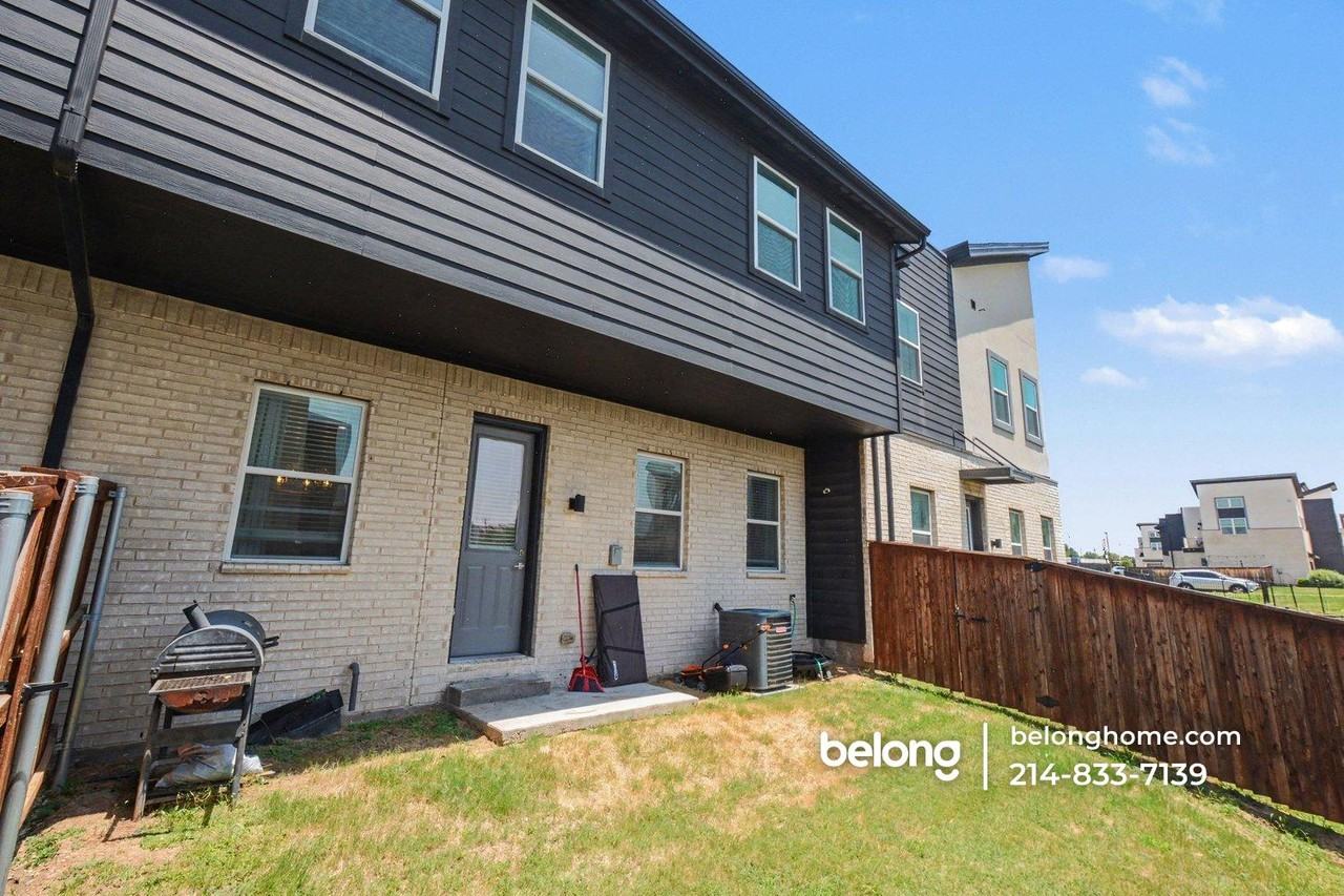 4346 Hebron St - Photo 4 of 21