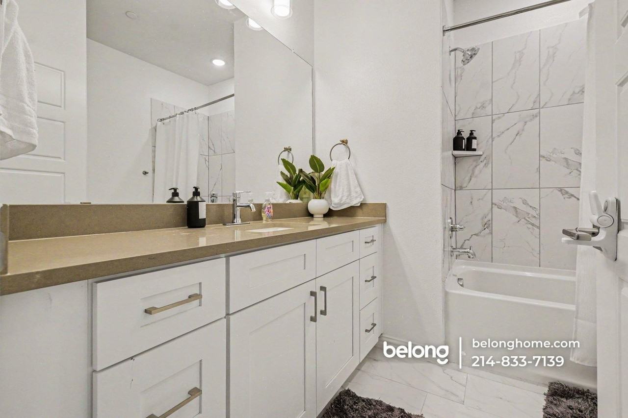 4346 Hebron St - Photo 7 of 21