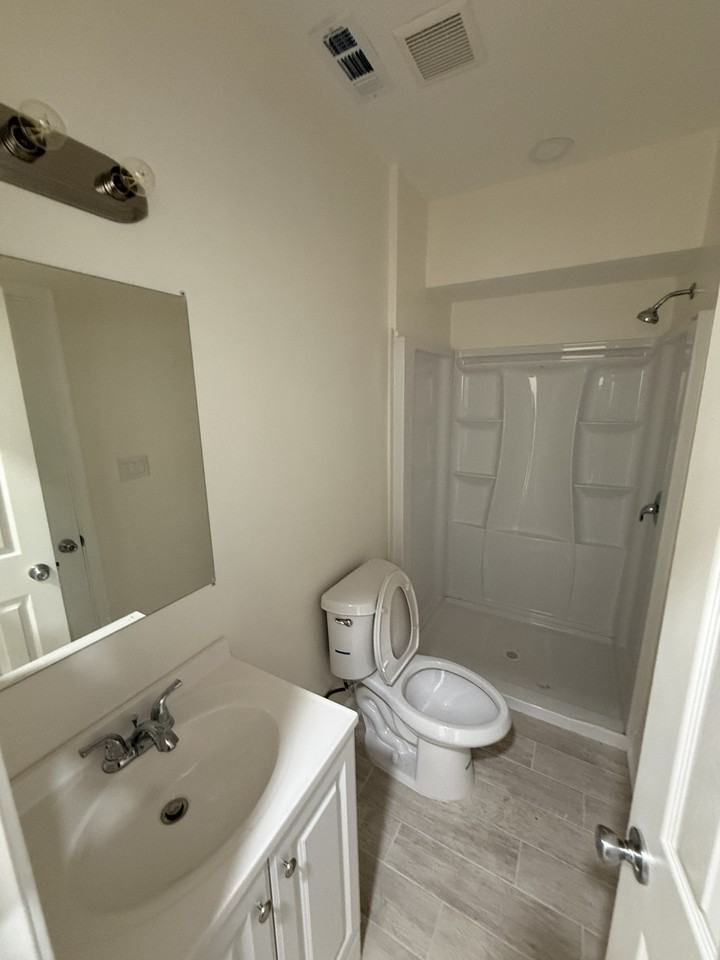 2720 E Biddle St #NA - Photo 3 of 19