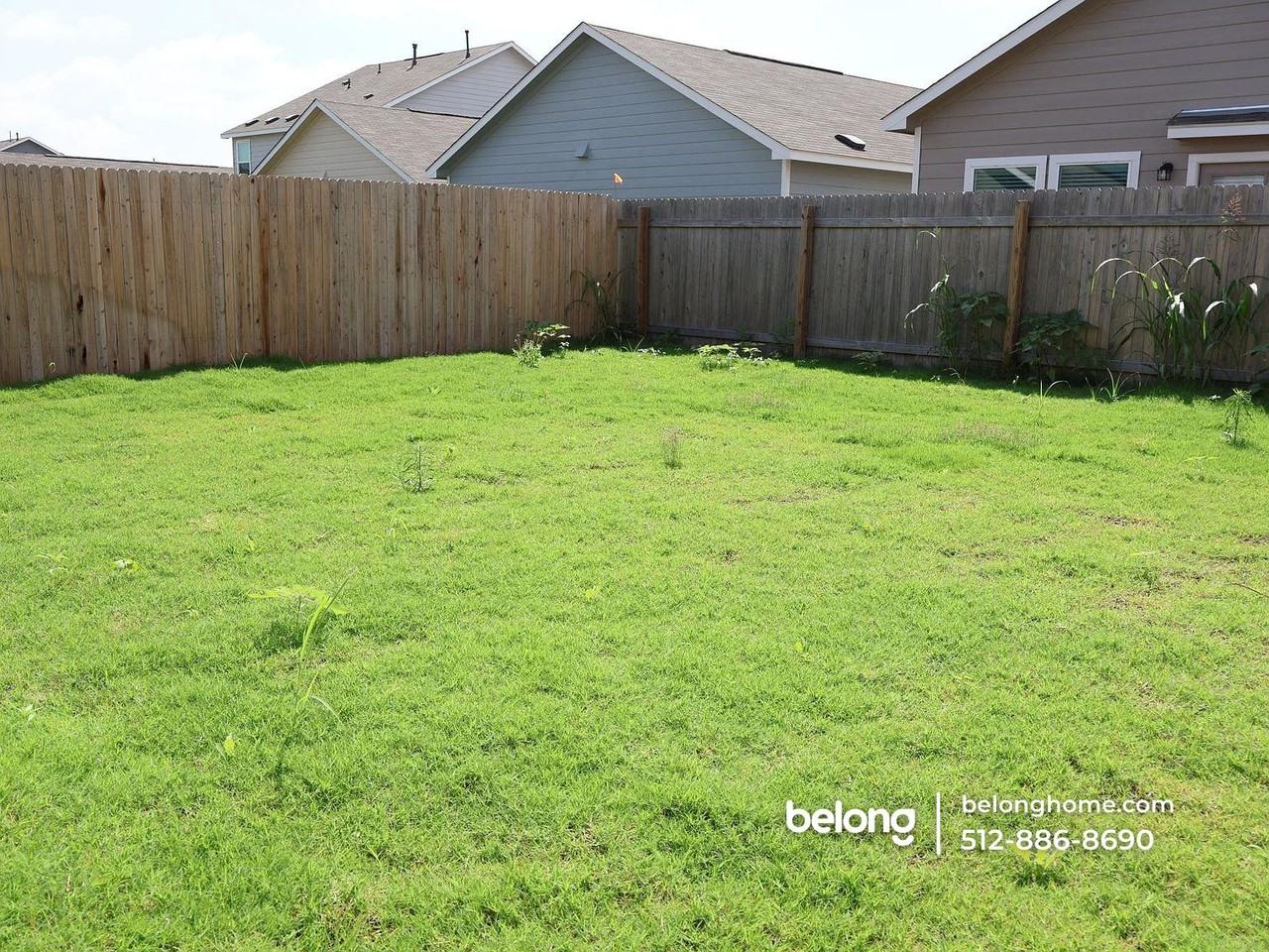 274 Gabbro Gdns - Photo 2 of 8