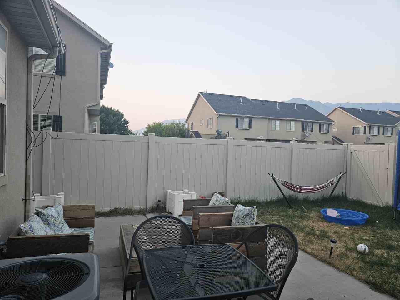 923 S 1850 W #TH - Photo 2 of 11