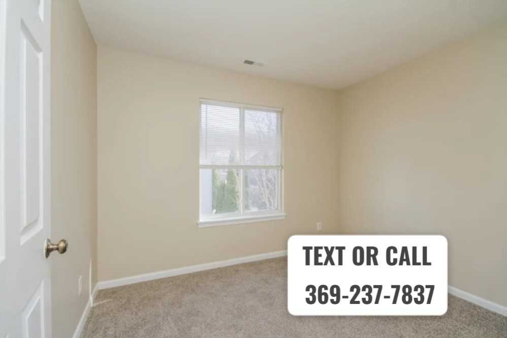 388 Richmond Dr #NA - Photo 4 of 7