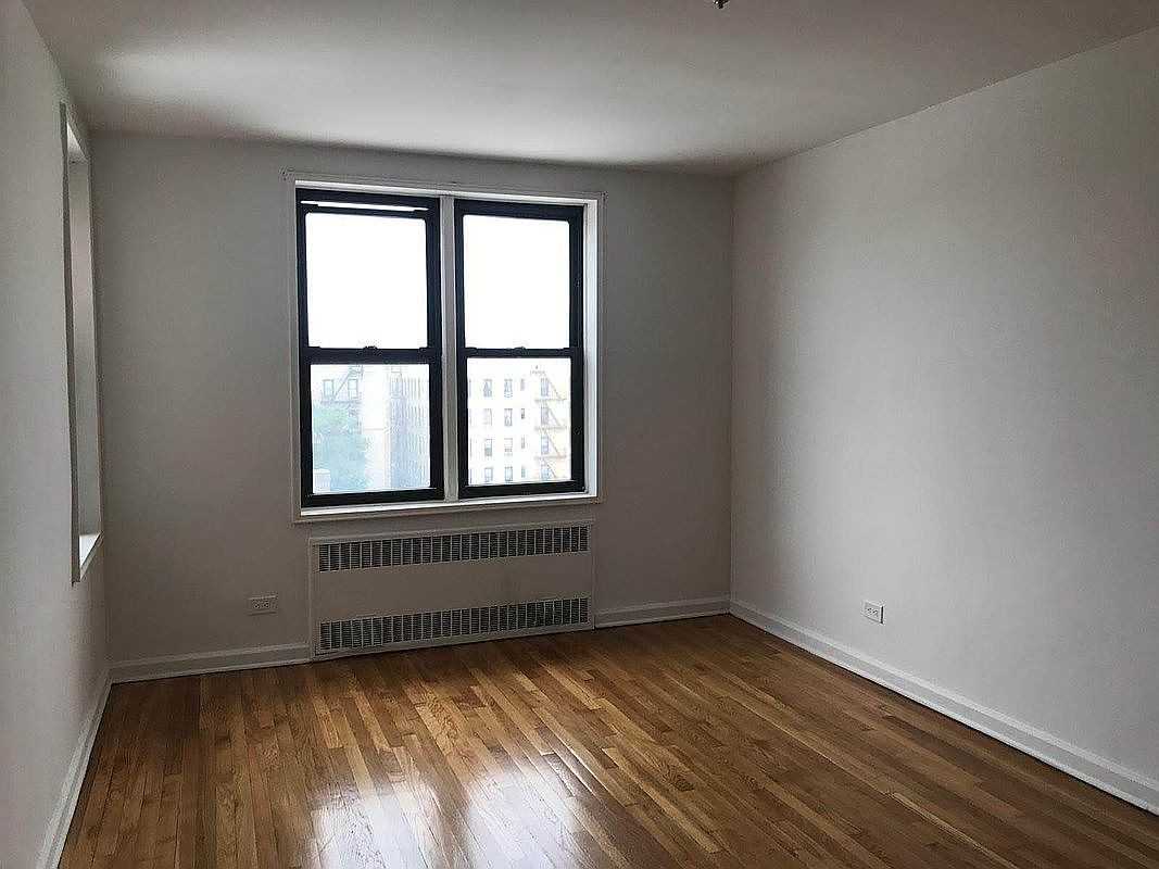 3730 83rd St #3L - Photo 5 of 6