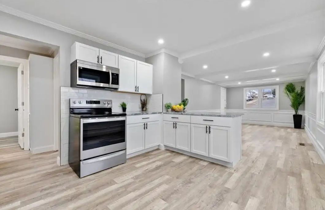 212 Greene St #212 - Photo 4 of 20