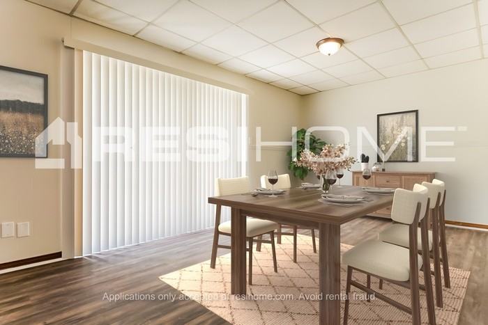 824 Ridge Lane Dr - Photo 4 of 20