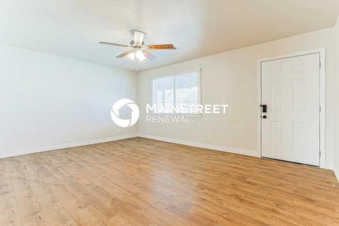 1335 E Ellis Cir - Photo 7 of 16