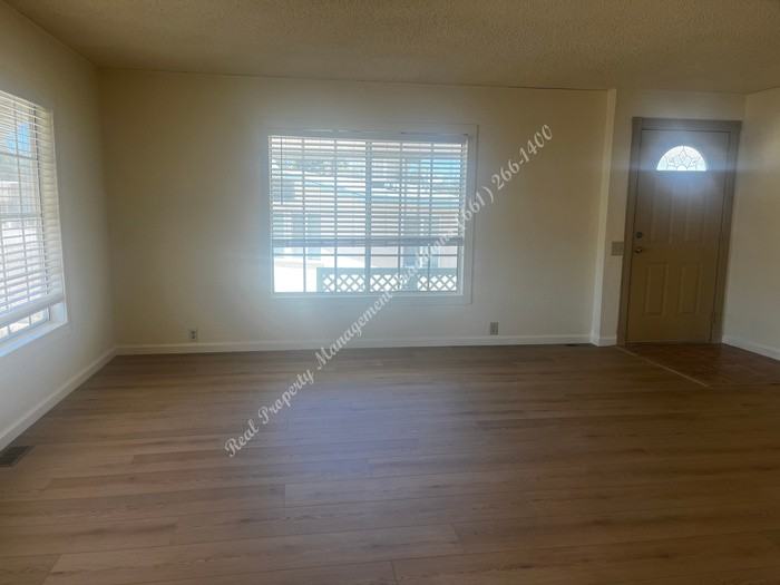 2804 Park Ave - Photo 2 of 20