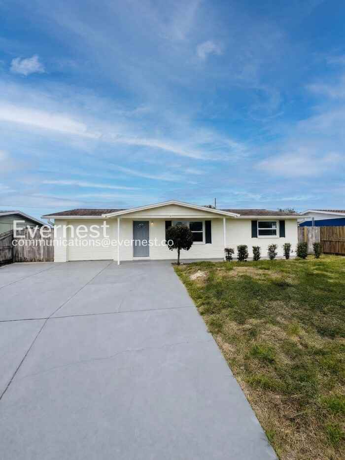 3749 Beechwood Dr