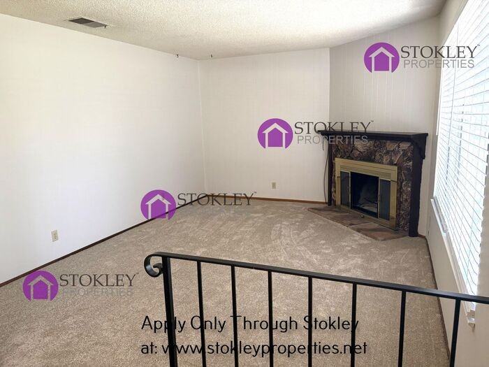 1257 Cougar Ln - Photo 3 of 25